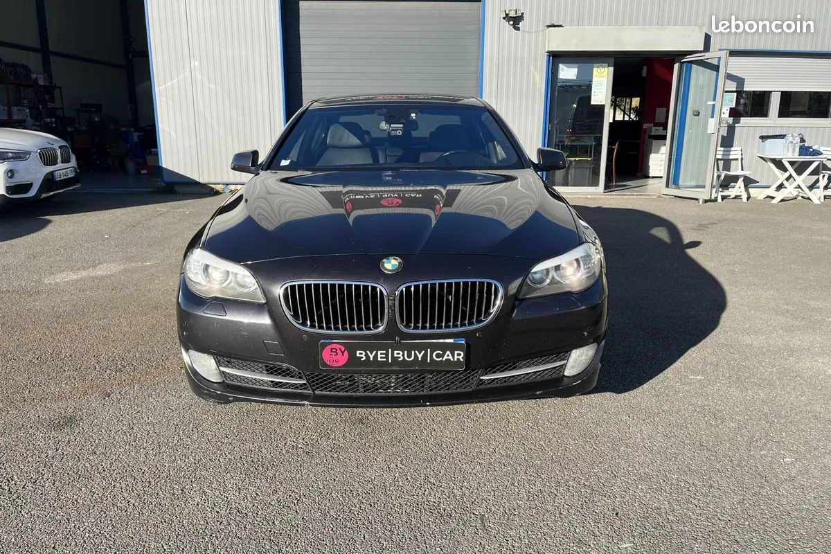 BMW 5 Series 2012 photo 2