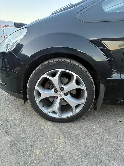 Ford S-Max 2010 photo 3