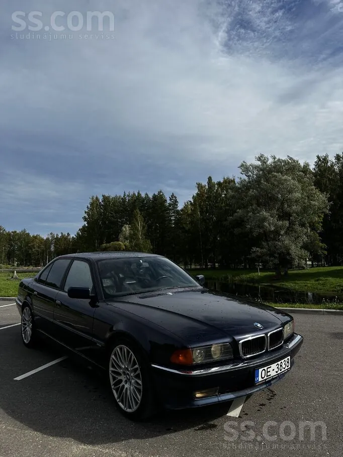 BMW 735I 1996 photo 2