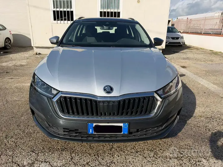 Skoda Octavia 2021 photo 2