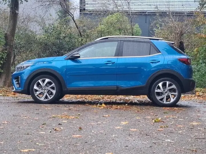 Kia Stonic 2023 photo 4