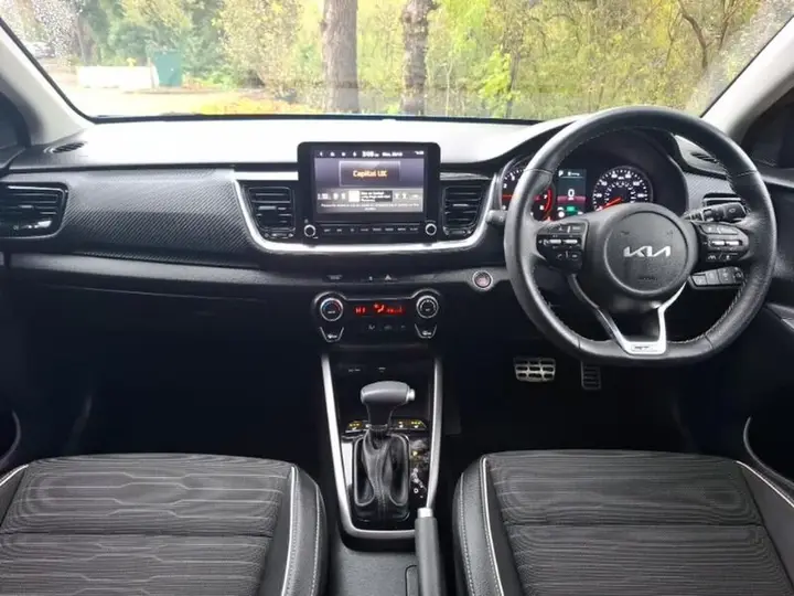 Kia Stonic 2023 photo 3