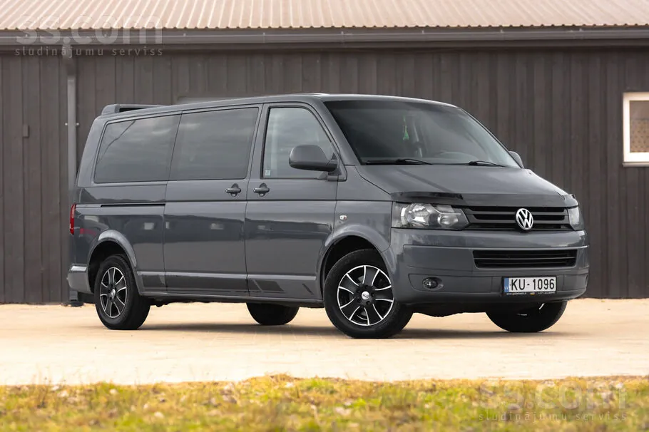 Volkswagen Caravelle 2011 photo 2