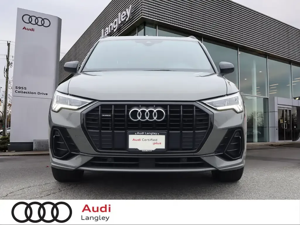 Audi Q3 2021 photo 2