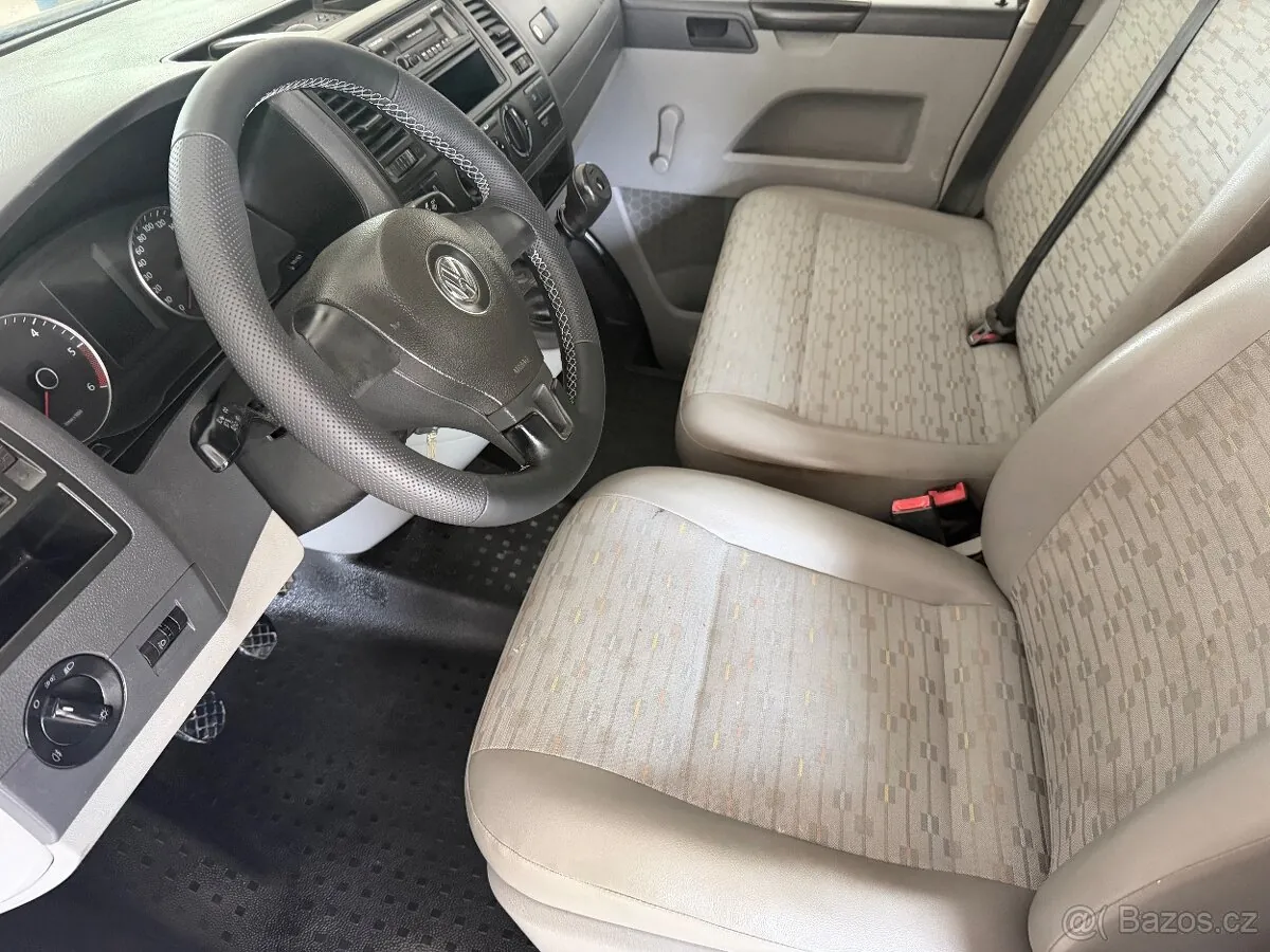 Volkswagen T5 Transporter 2011 photo 4