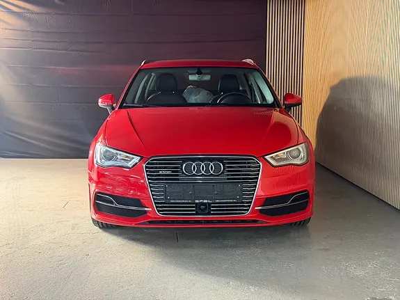 Audi A3 2016 photo 2
