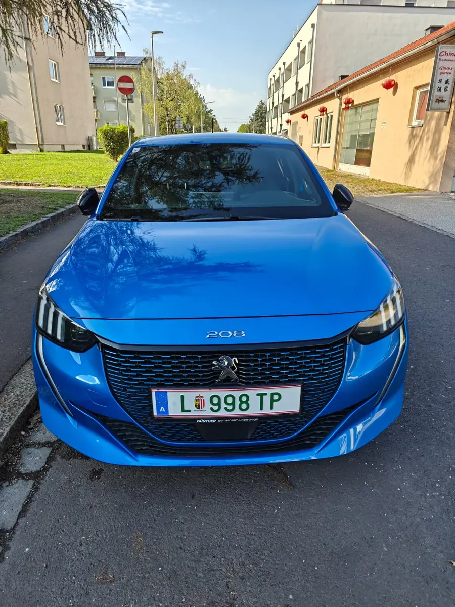 Peugeot E-208 2021 photo 3