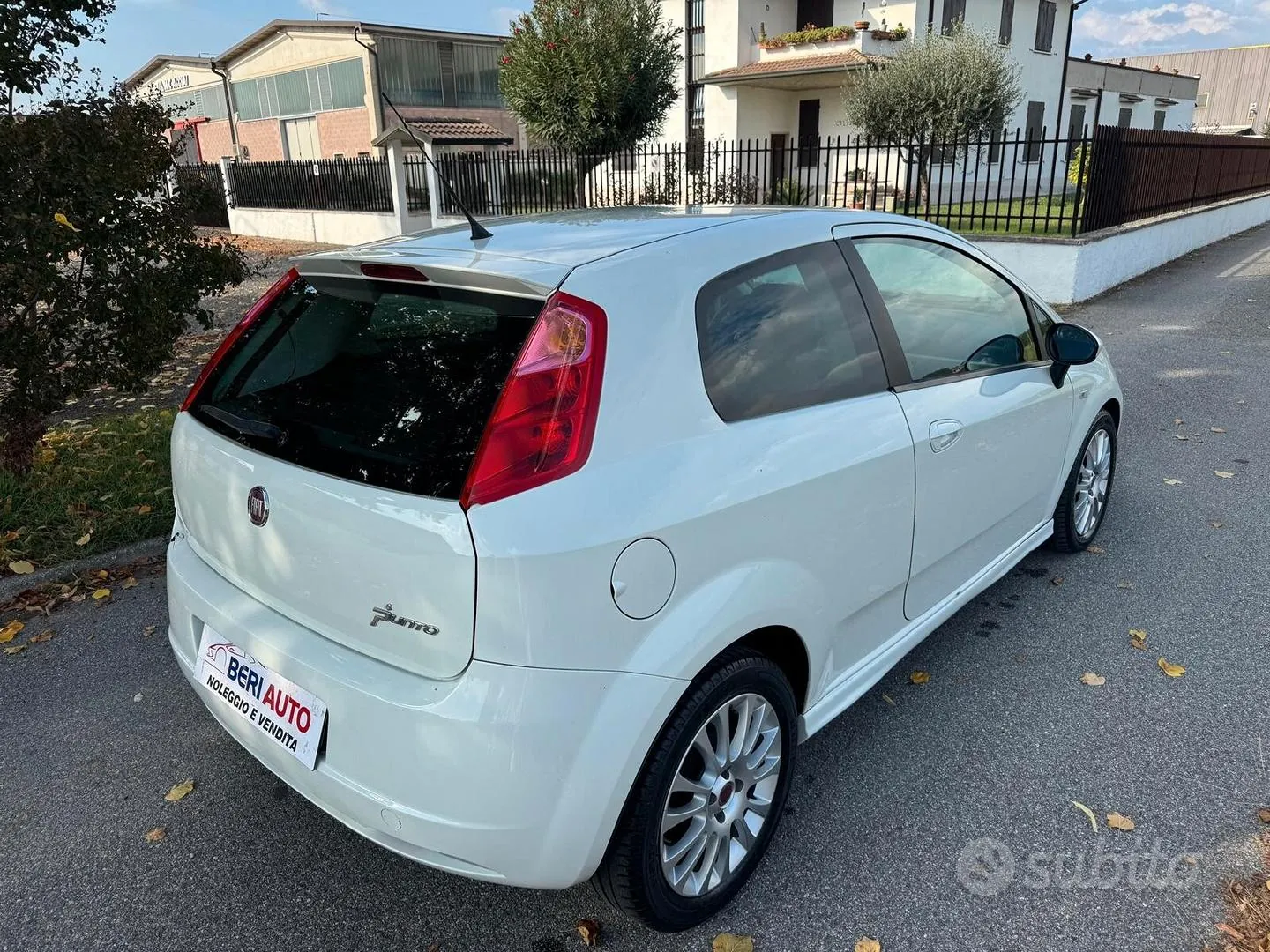 Fiat Grande Punto 2009 photo 4