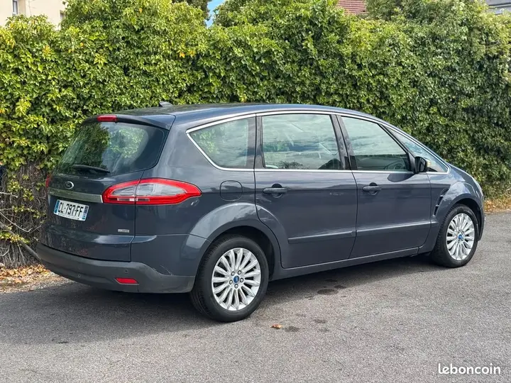 Ford S-Max 2012 photo 3