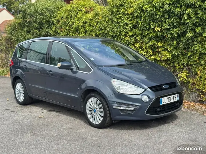Ford S-Max 2012 photo 2