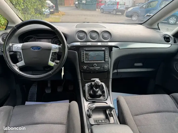 Ford S-Max 2012 photo 5