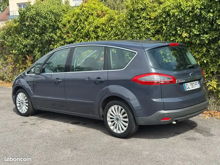 Ford S-Max 2012 photo 4