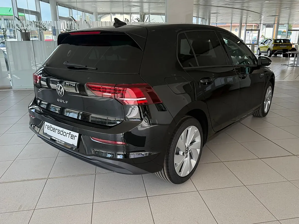 Volkswagen Golf 2026 photo 3