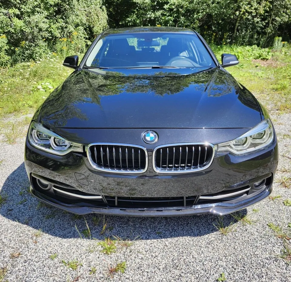 BMW 320I