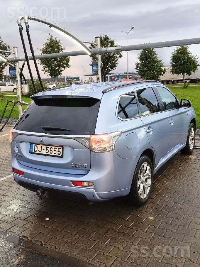 Mitsubishi Outlander 2013 photo 5