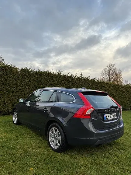 Volvo V60 2012 photo 2