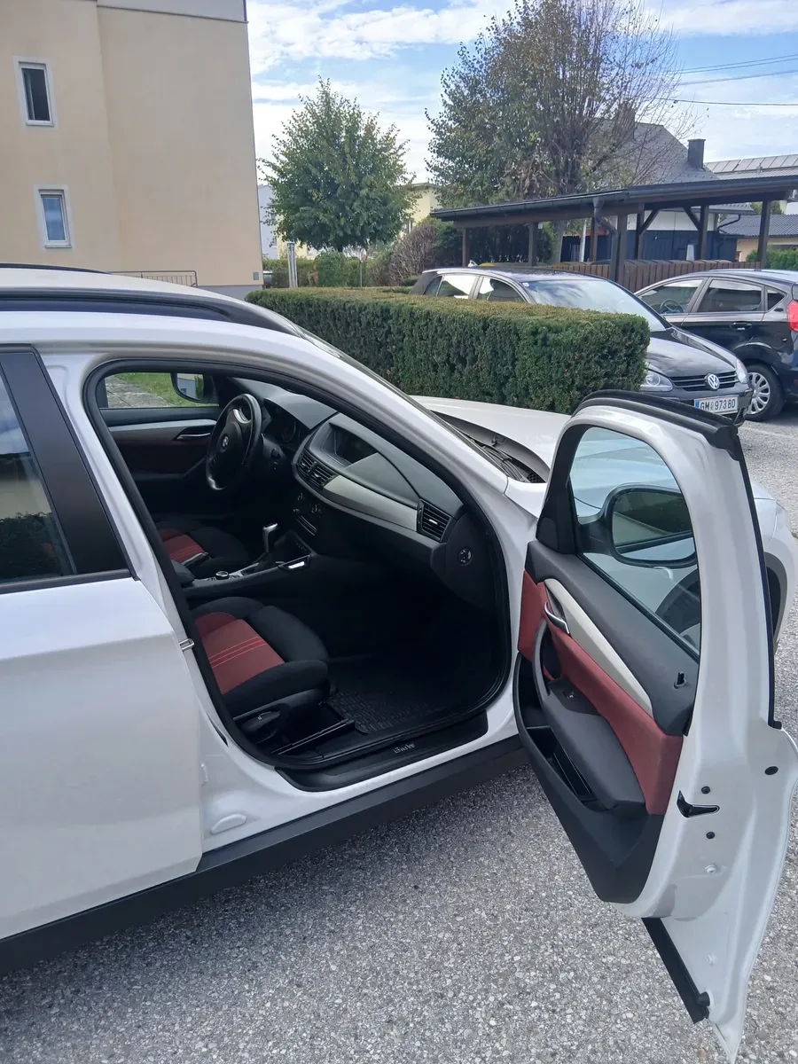 BMW X1 2012 photo 3
