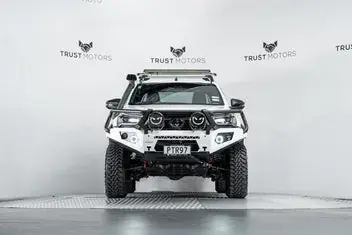 Toyota Hilux 2023 photo 5