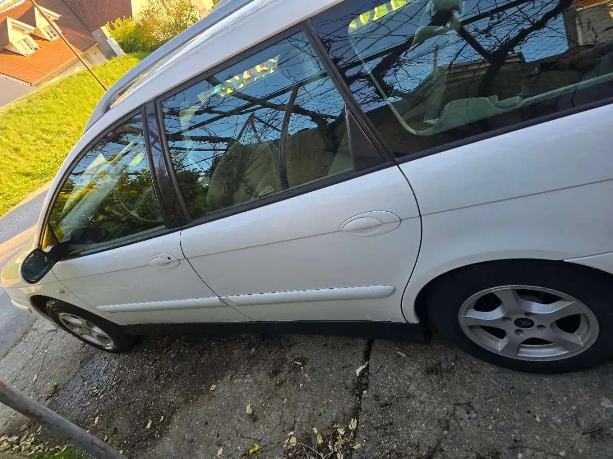 Citroen C5 2004 photo 3