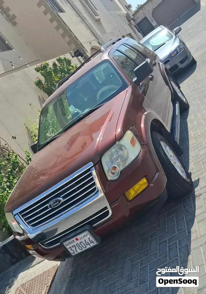 Ford Explorer 2010 photo 5