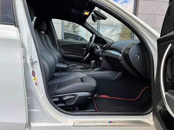 BMW 120D 2009 photo 4