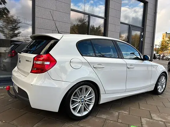 BMW 120D 2009 photo 3