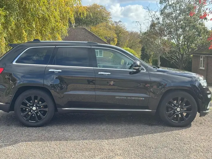 Jeep Grand Cherokee 2018 photo 3