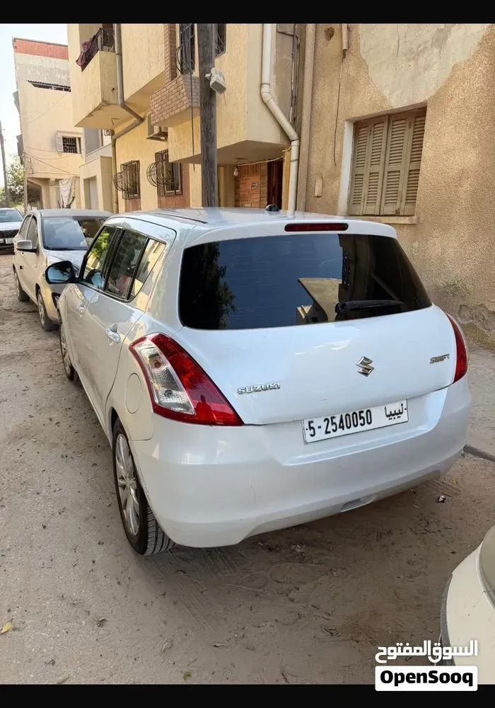 Suzuki Swift 2014 photo 2
