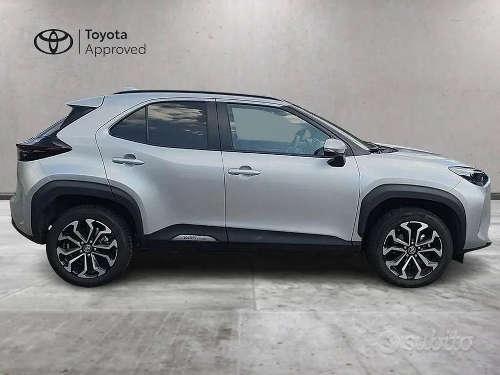 Toyota Yaris Cross 2023 photo 4