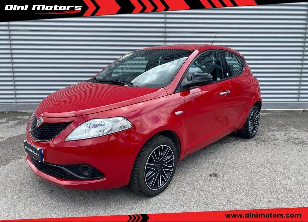 Lancia Ypsilon