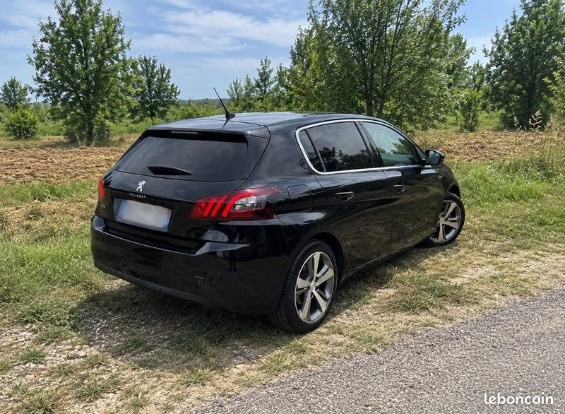 Peugeot 308 2020 photo 2
