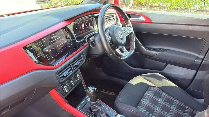 Volkswagen Polo 2021 photo 2