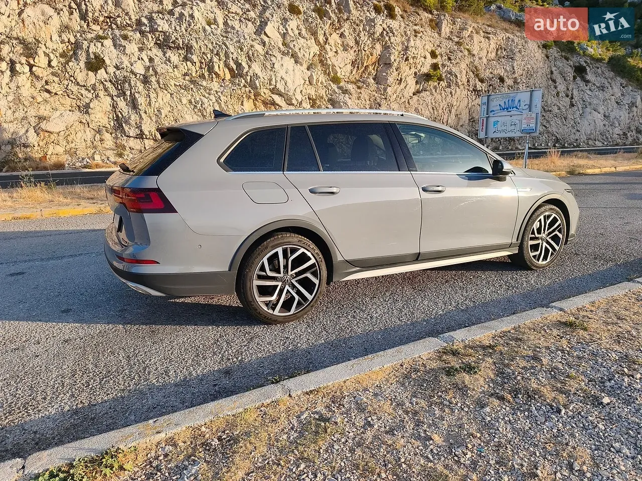Volkswagen Golf 2023 photo 4