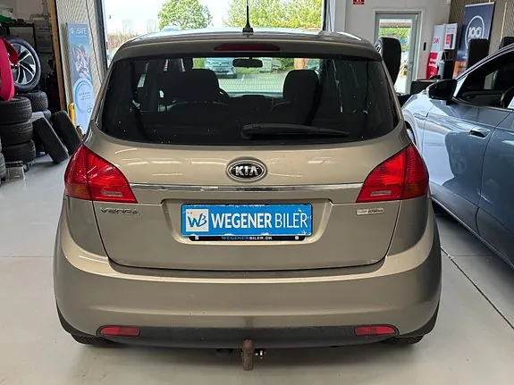 Kia Venga 2016 photo 5