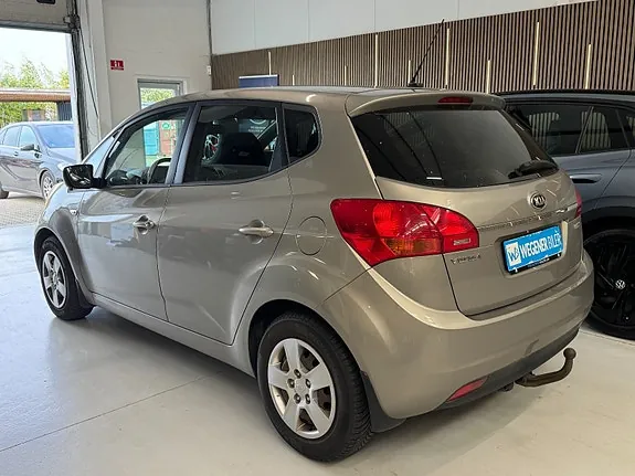 Kia Venga 2016 photo 4