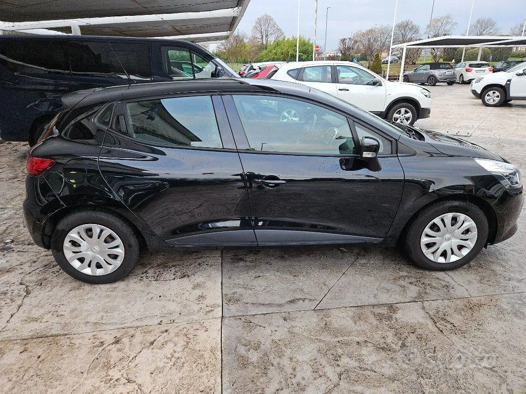 Renault Clio 2014 photo 2