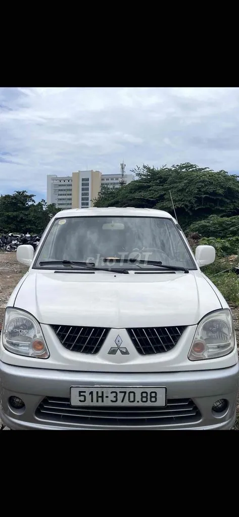 Mitsubishi Jolie