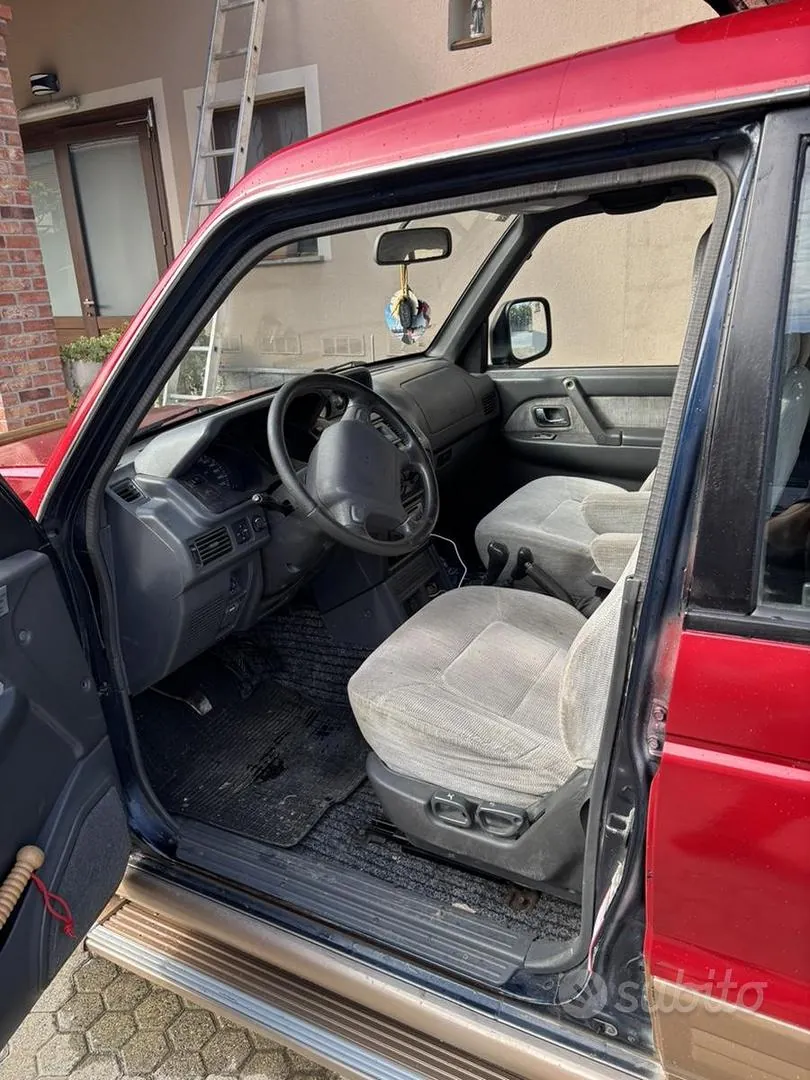 Mitsubishi Pajero 1996 photo 4