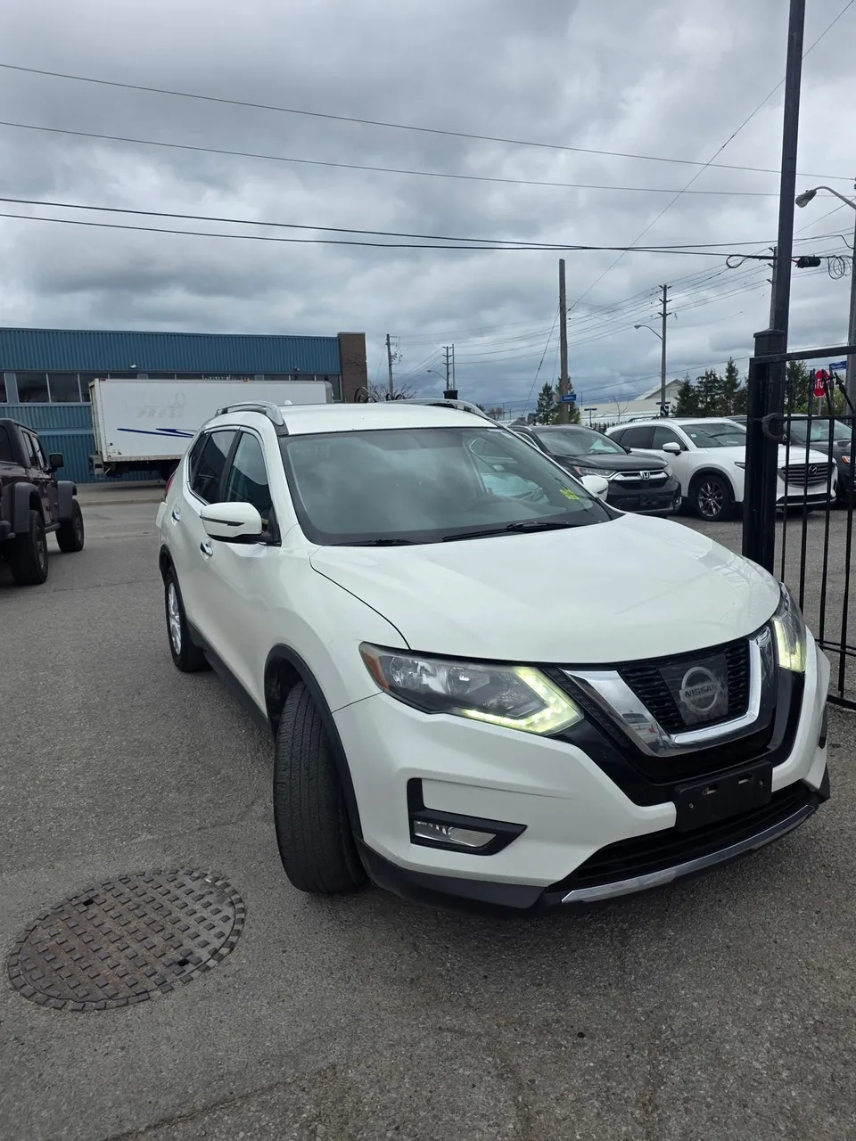 Nissan Rogue 2017 photo 2