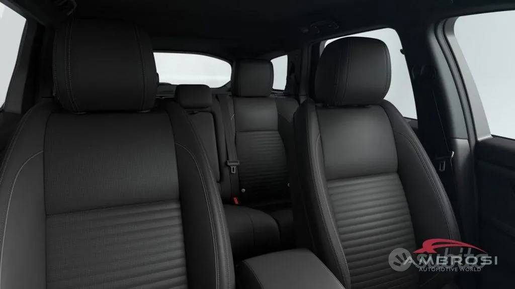 Land Rover Discovery Sport 2026 photo 5