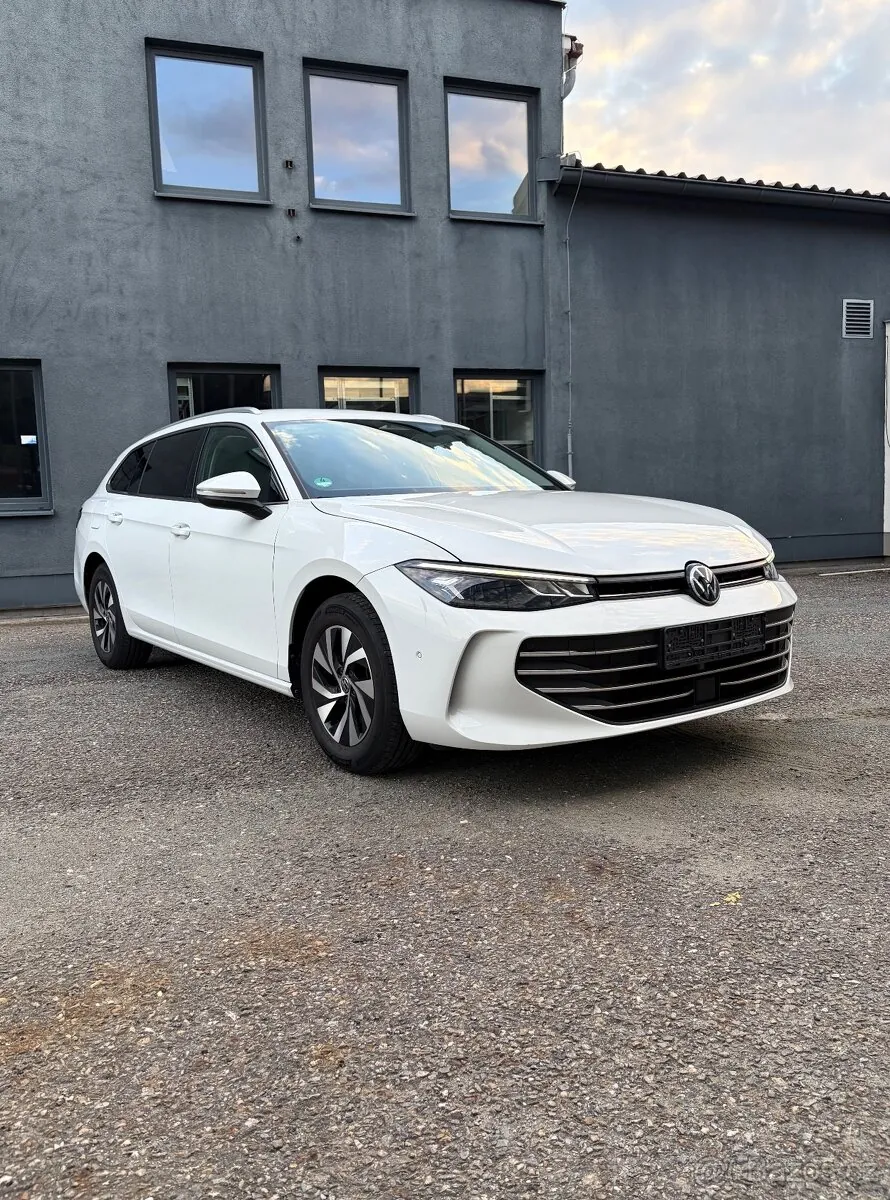 Volkswagen Passat 2025 photo 4