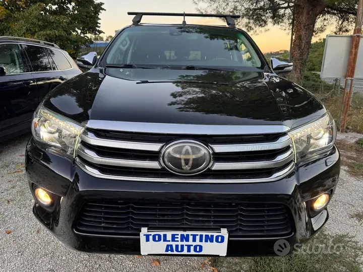 Toyota Hilux 2017 photo 2