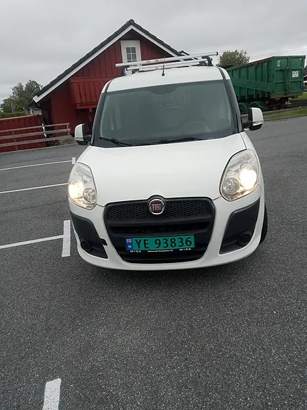 Fiat Doblo 2013 photo 2