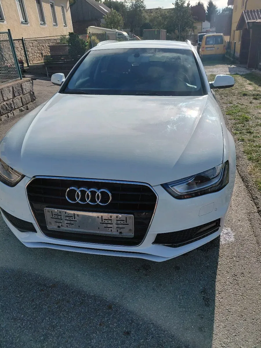 Audi A4 2014 photo 2
