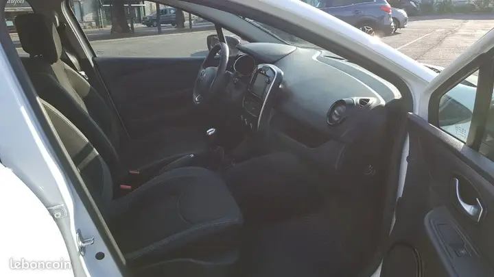 Renault Clio 2019 photo 3