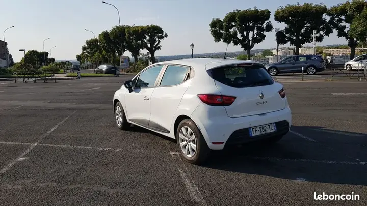Renault Clio 2019 photo 2