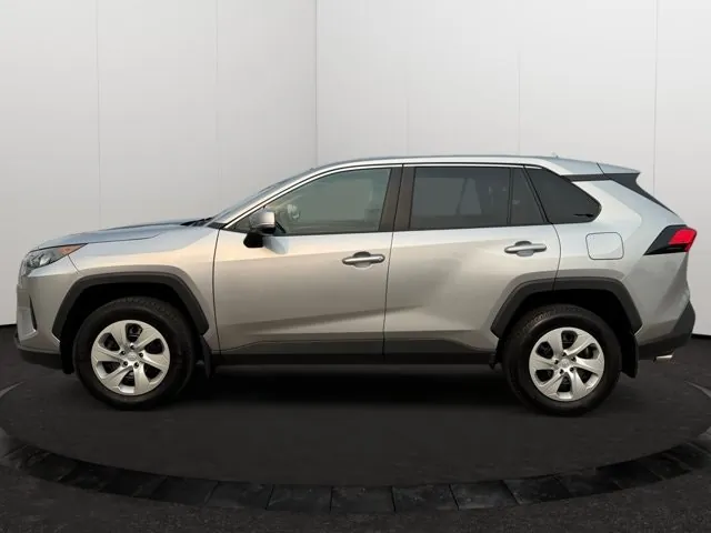 Toyota Rav4 2024 photo 3