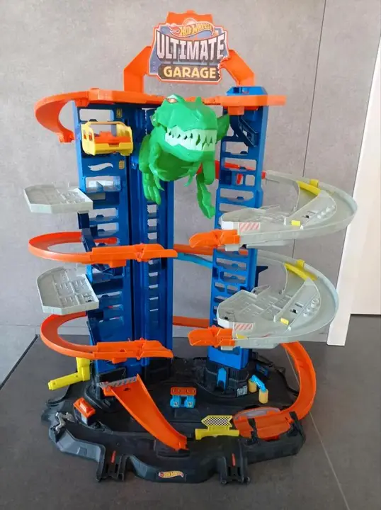Hot Wheels Ultimate Garage