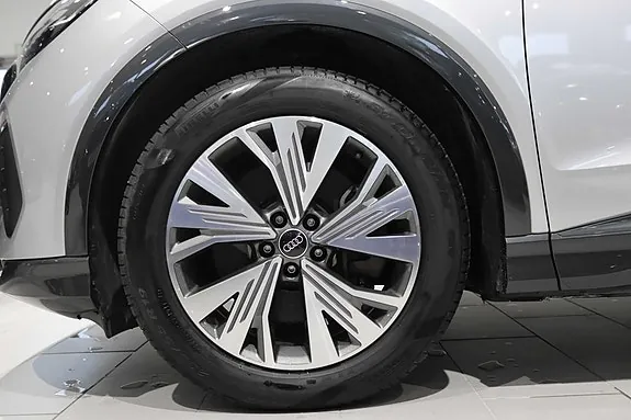 Audi Q4 E-Tron 2023 photo 3