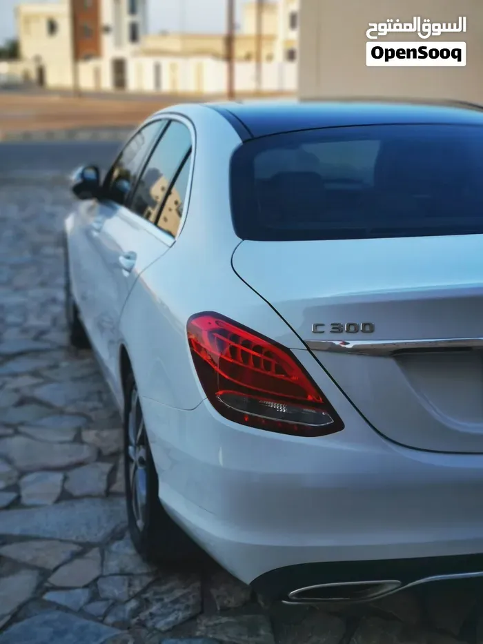 Mercedes-Benz C300 2017 photo 2